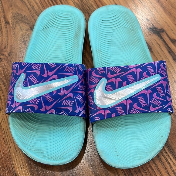 Nike Slides - Picture 1 of 1